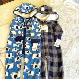 Carter’s Fleece Onesie’s (2)